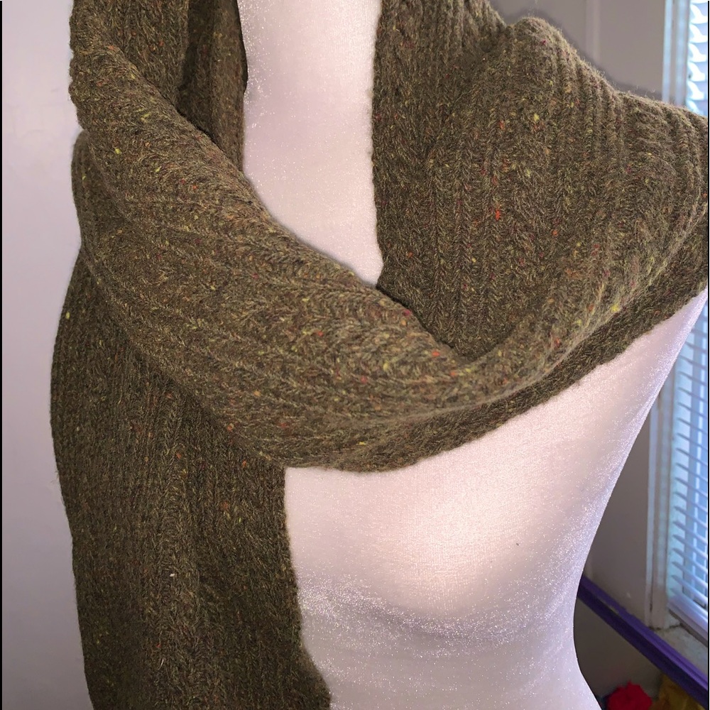 New Scarf - Picture 2 of 4